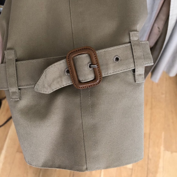 Men’s Burberry trench coat - Picture 3 of 8